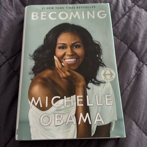 becoming book michelle obama new but pages creased